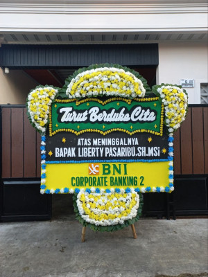 Papan Bunga Duka di Kombeng