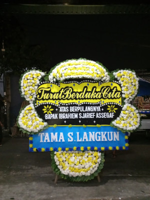 Papan Bunga Duka di Kombeng